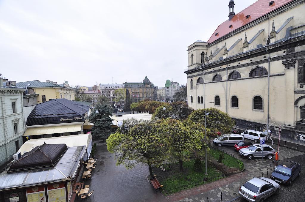 Voyager Hostel Lviv Extérieur photo
